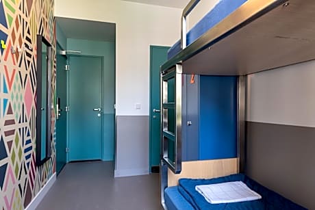 Twin Room with Bunk Beds and Private Bathroom with Shower
