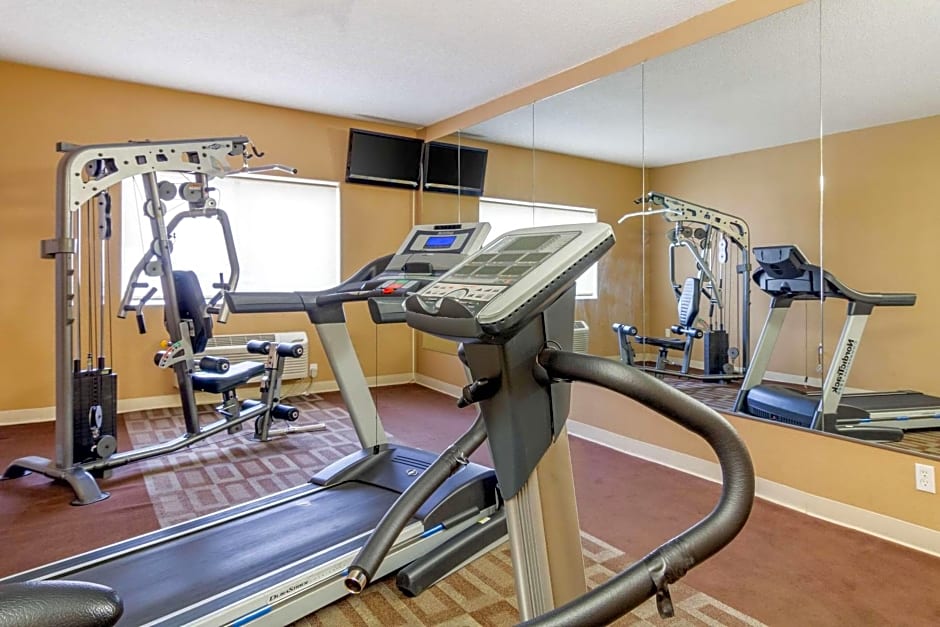 Spark by Hilton Lakewood Denver Southwest