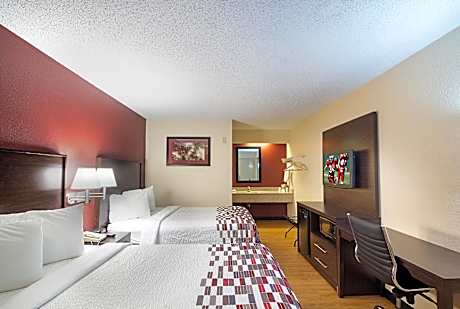 ADA Accessible Deluxe 2 Full Beds with Roll-in Shower Non-Smoking