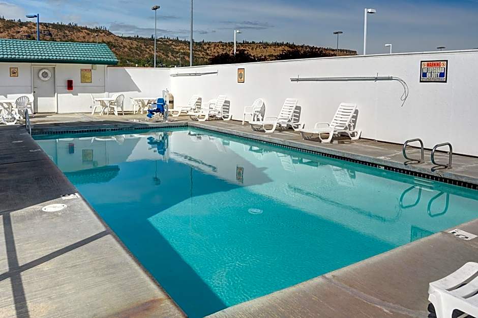 Motel 6-The Dalles, OR