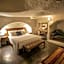 Artemis Cave Suites - Adults Only