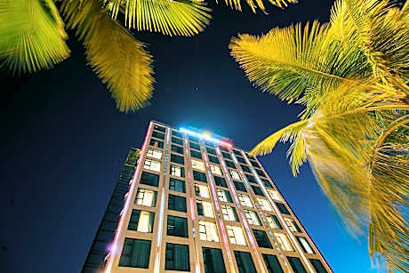 PHUONG BAC LUXURY HOTEL QUANG BINH