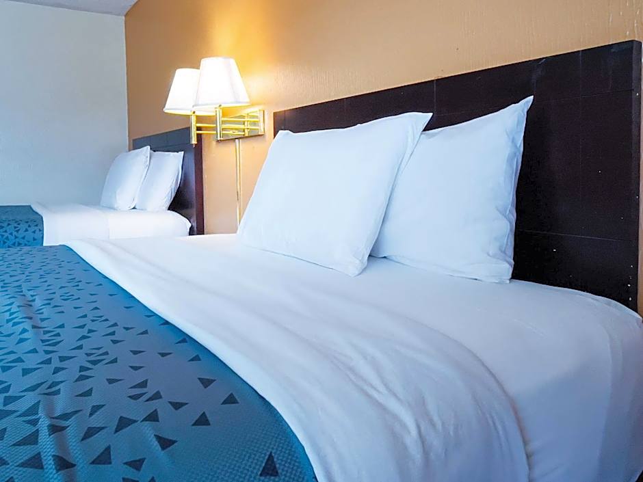 Rodeway Inn & Suites Carrollton