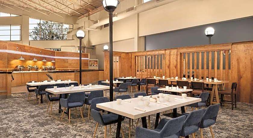 Wyndham Garden Conference Center Champaign - Urbana