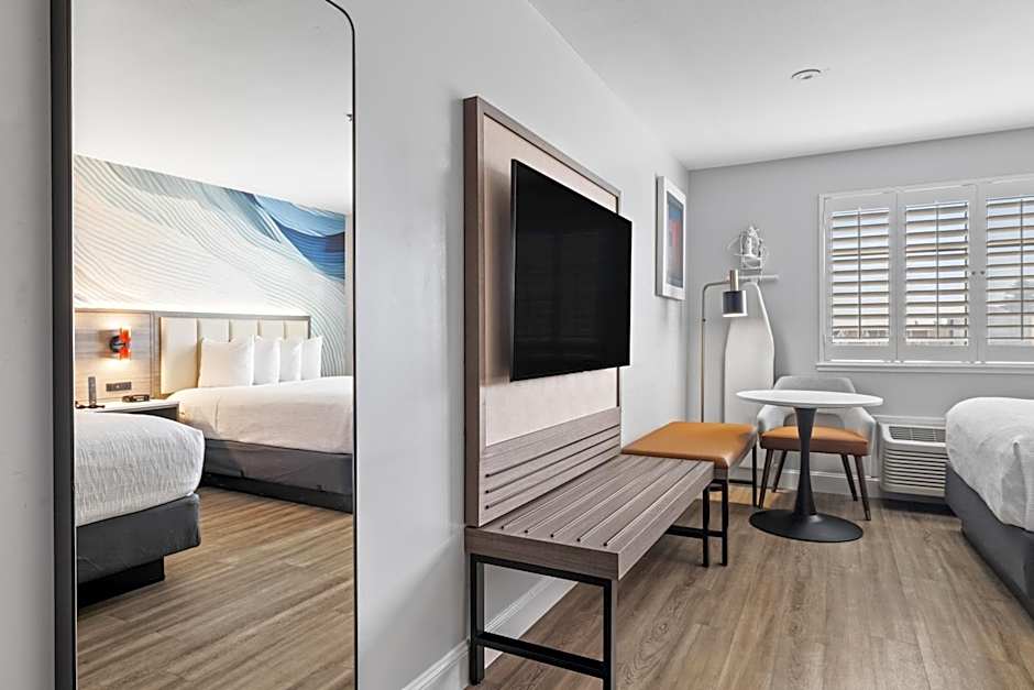 Hotel Skye San Francisco Airport SFO FREE SHUTTLE!
