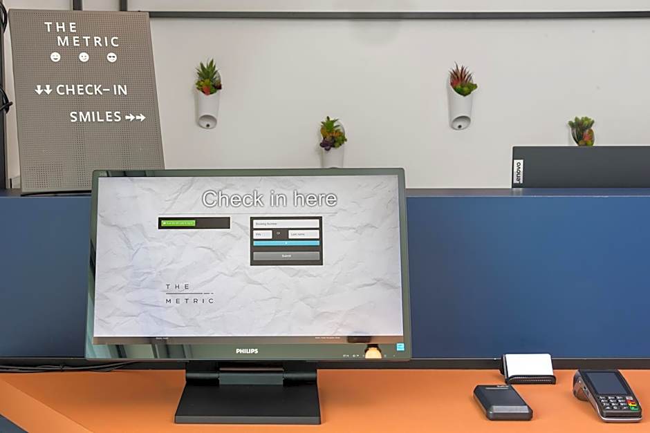 The Metric - Los Angeles Downtown