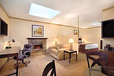 King Studio Suite - Non-Smoking