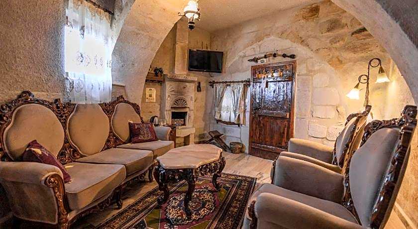 Maccan Cave Hotel