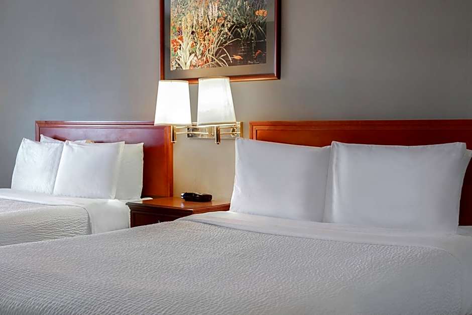 Days Inn by Wyndham Whitecourt