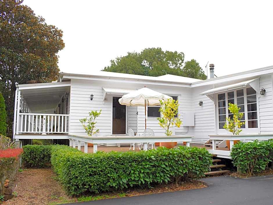 Maleny Homestead & Cottage