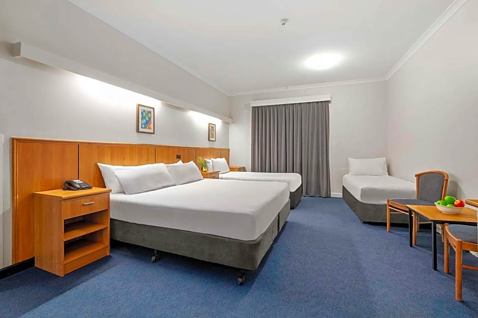 Metro Hotel Perth City