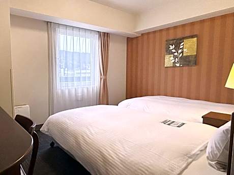 Twin Room - Non-Smoking