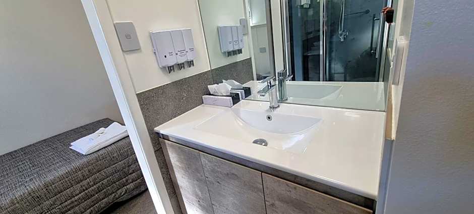 Y Motels Kingaroy