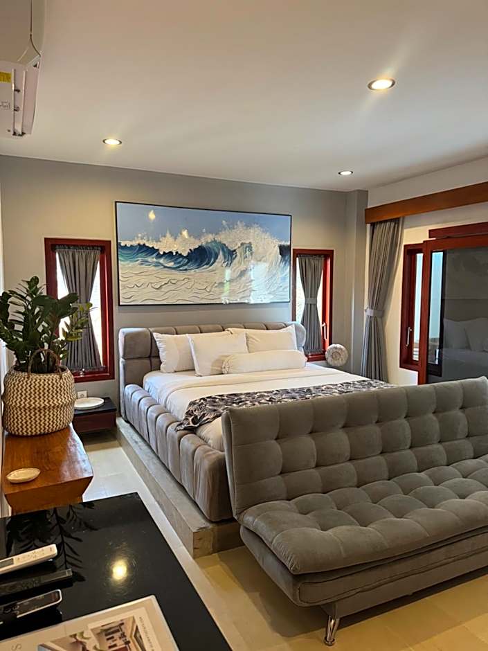 Uluwatu Stay's Deluxe Room #8
