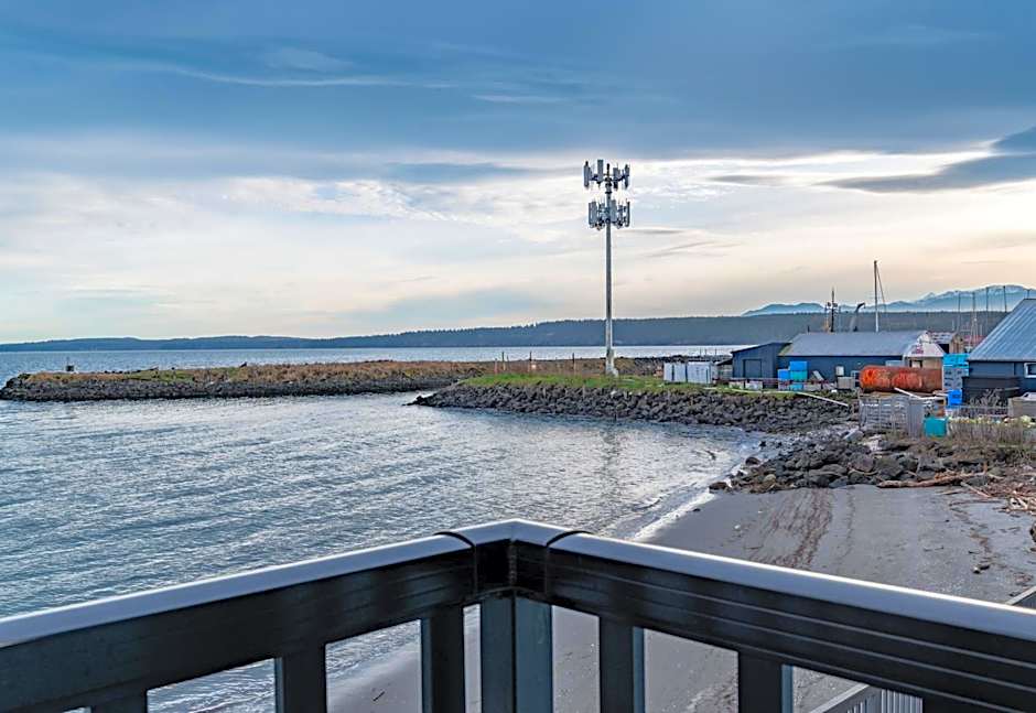 Water Front Inn