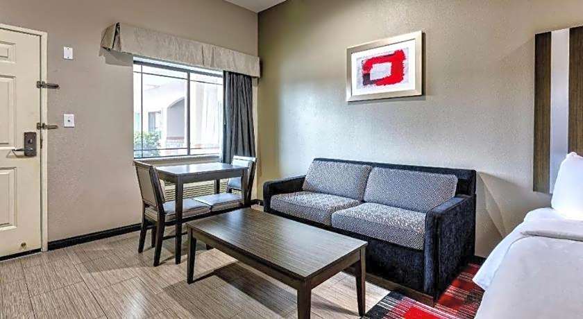 Americas Best Value Inn and Suites IAH Airport North