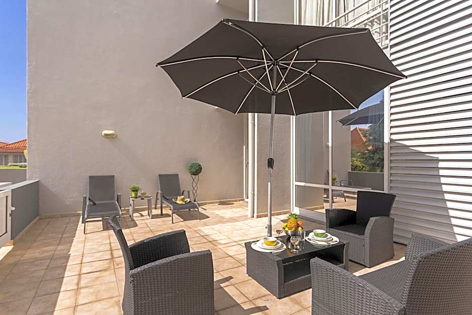 Achada I by An Island Apart