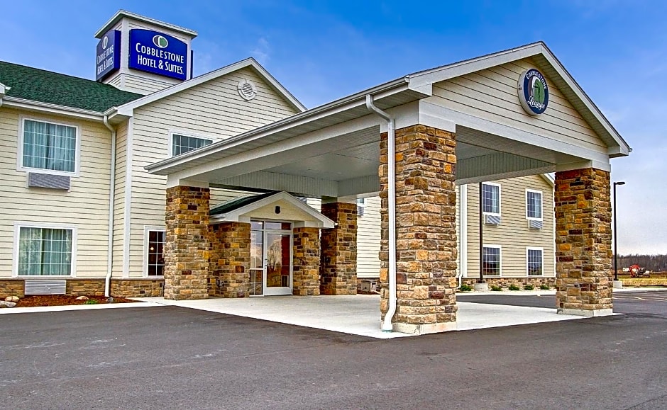 Cobblestone Hotel & Suites Pulaski/Green Bay