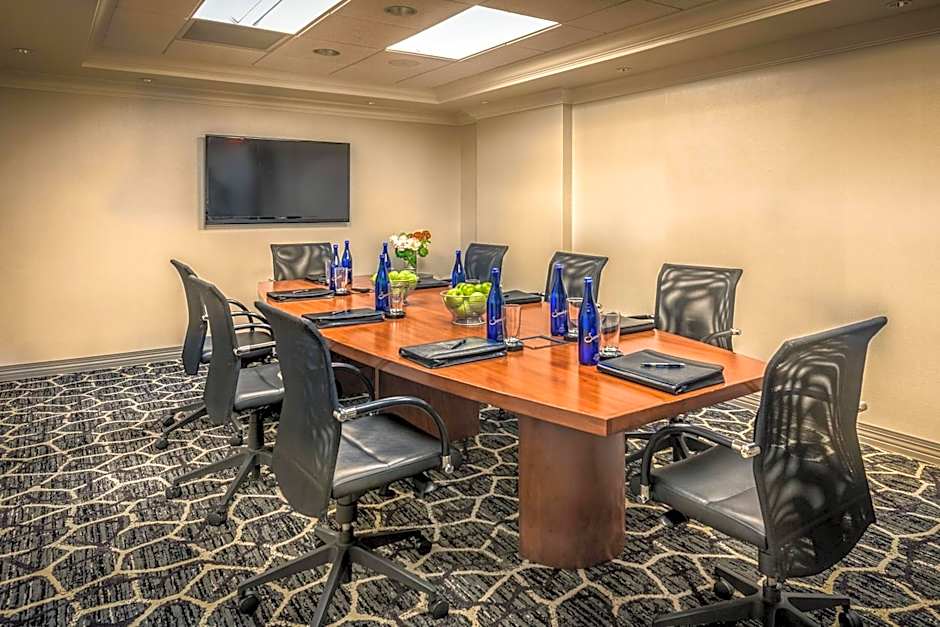 Courtyard by Marriott Bethesda Chevy Chase
