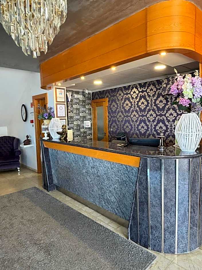 Hotel Marola