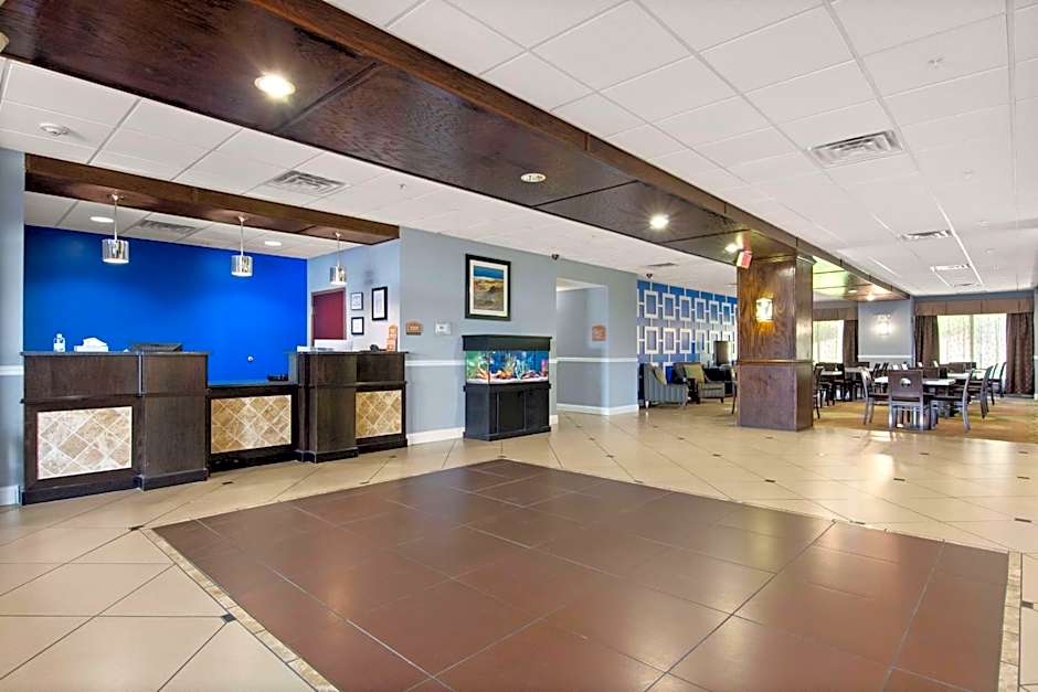 Portland Inn & Suites