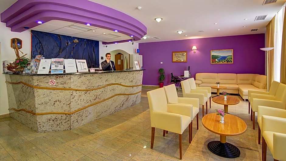 Hotel Komodor