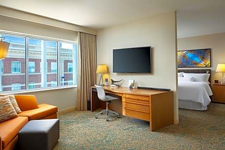 Junior King Suite