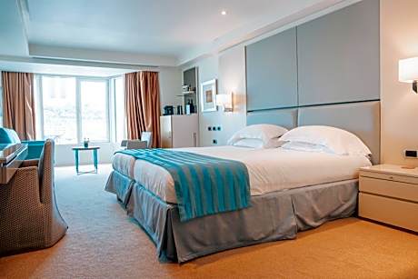 Junior Suite - Harbor view