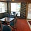 Love Hotels Western Holiday by OYO at Harlan Lake NE