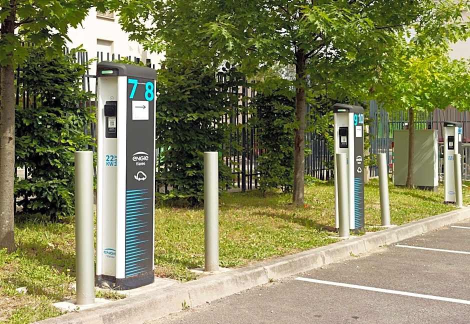 B&B HOTEL Paris Romainville Noisy-le-Sec