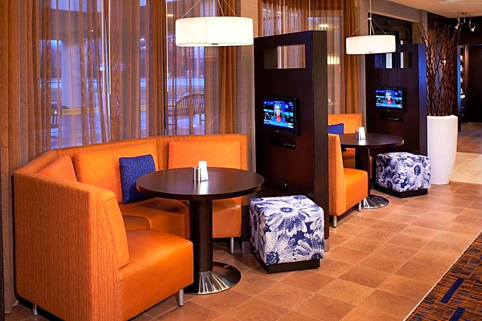 Courtyard by Marriott Chicago Arlington Heights/South