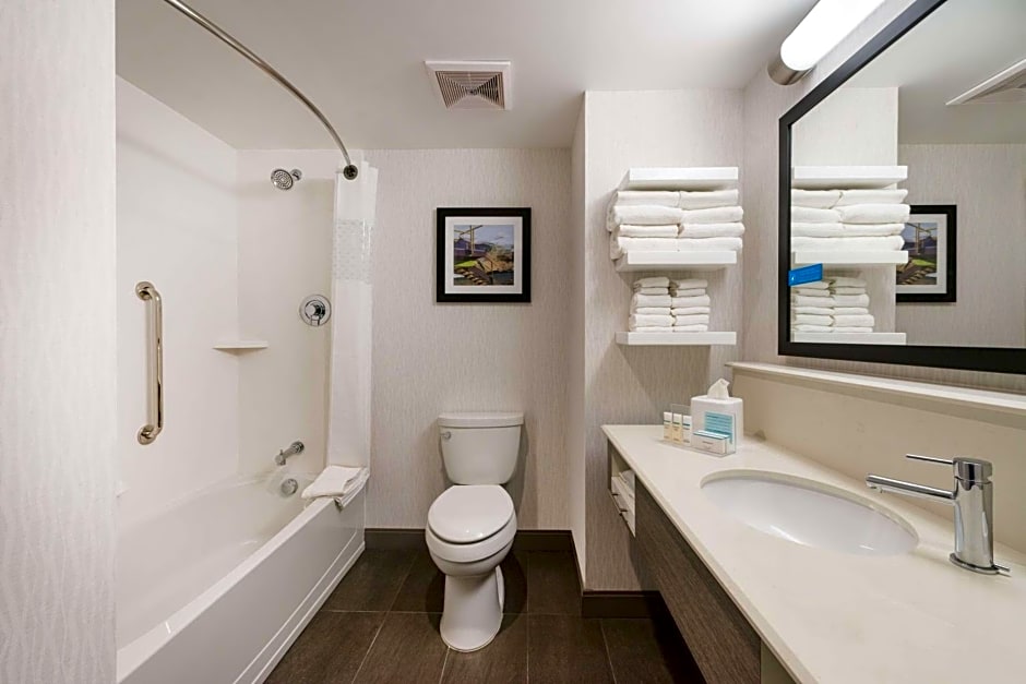 Hampton Inn By Hilton & Suites Miami Midtown, FL