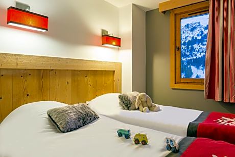 Two-Bedroom Apartment  with Sleeping Alcove (7 People)