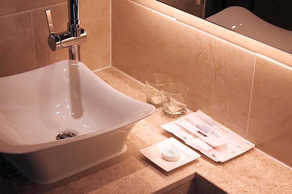 Geoje Artnouveau Suite Hotel
