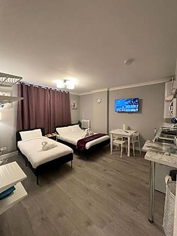 Lower Ground Floor Studio