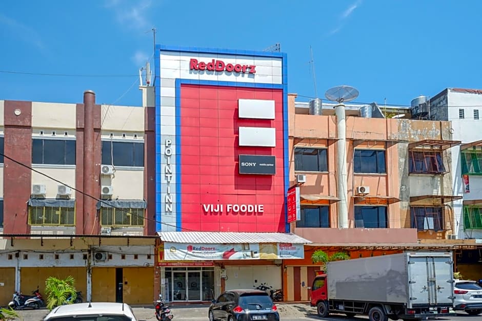 RedDoorz Plus @ Losari Makassar