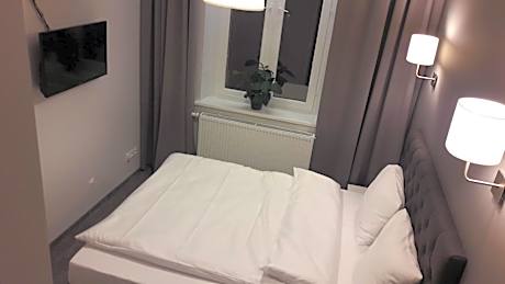 Apartment With Shared Bathroom (bathroom for 2 apartments)