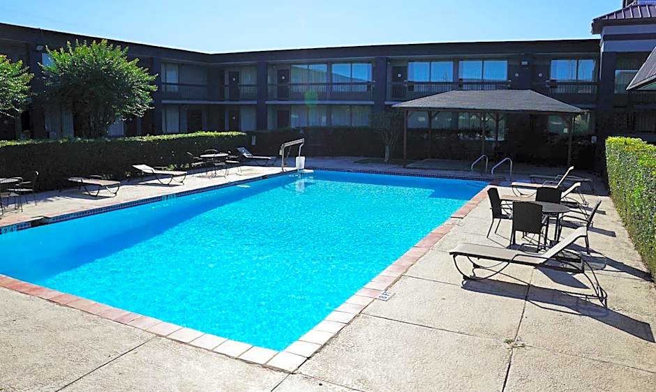 Hotel Elev8