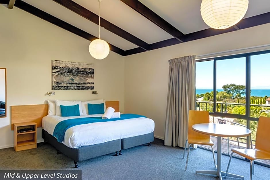 Photo 1 of 4 of Studio Unit with Sea View Mid Level
