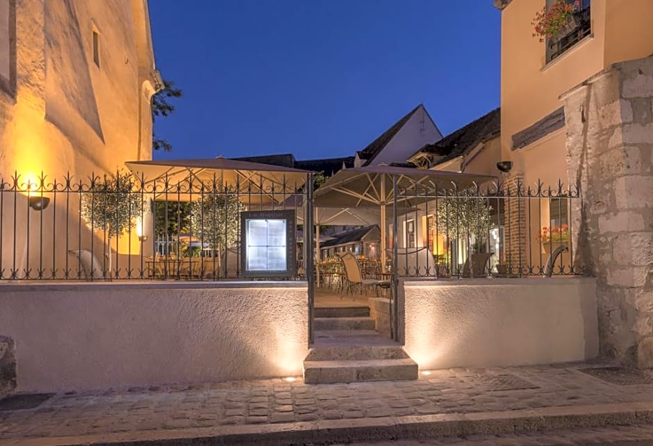 Hotel Aux Vieux Remparts, The Originals Relais (Relais du Silence)