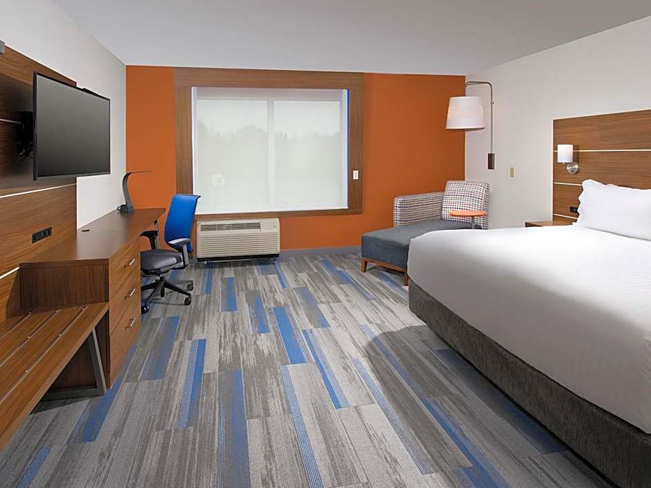 Holiday Inn Express & Suites Memphis Arpt Elvis Presley Blv By IHG