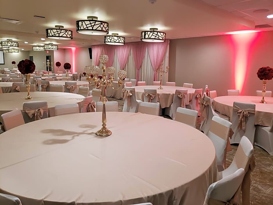 Holiday Inn Tacoma Mall by IHG