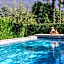 Ascona Lodge, Pool & Garden Retreat