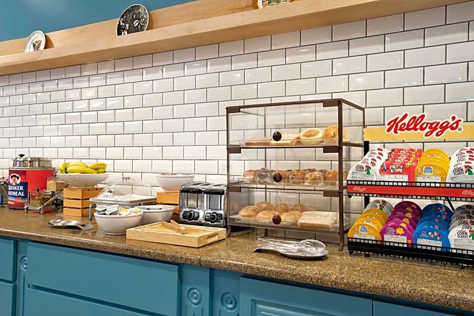 Country Inn & Suites by Radisson, Valparaiso, IN