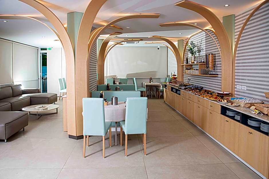 Hotel Oasi