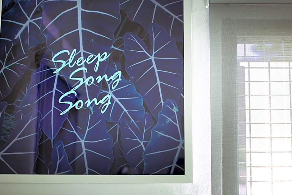 Stay SongSong Mount Erskine