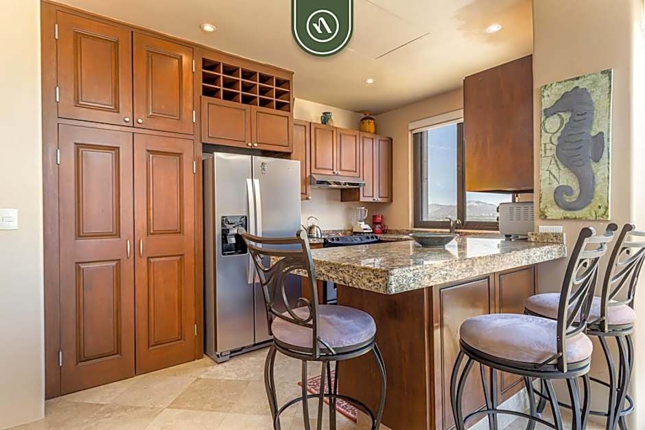 2BR Condo - Private Patio - Ocean View