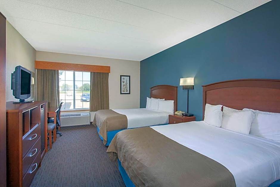 AmericInn by Wyndham Hutchinson