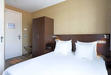 Small Triple Room