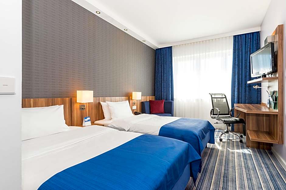 Holiday Inn Express Bremen Airport By IHG